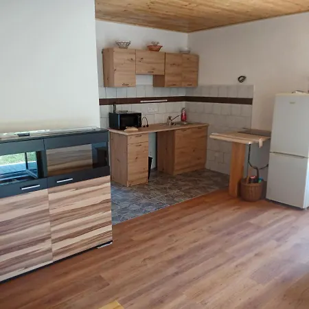 Na červené Louce Relax Líbá 6 *