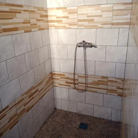 Na červené Louce Relax Líbá 6 Libá